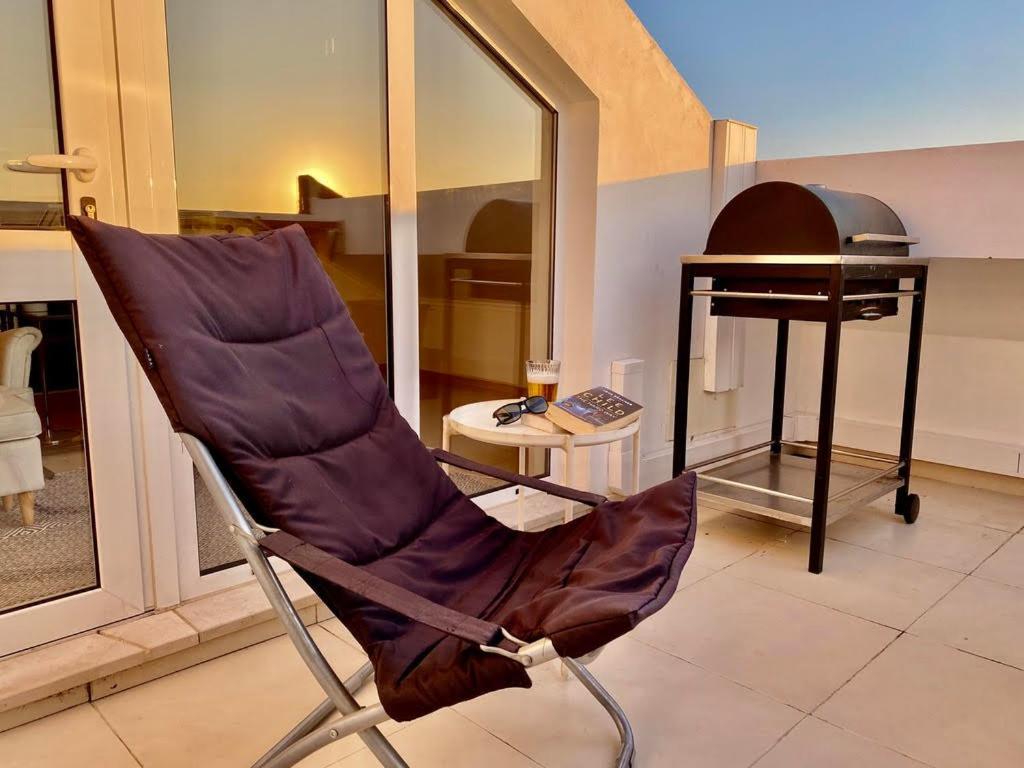 شقة Sea Breeze II - Private Sea View Terrace And Office نازاريه المظهر الخارجي الصورة